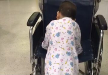 Sliman,4, dá os primeiros passos depois de cirurgia bem sucedida no Hadassah.